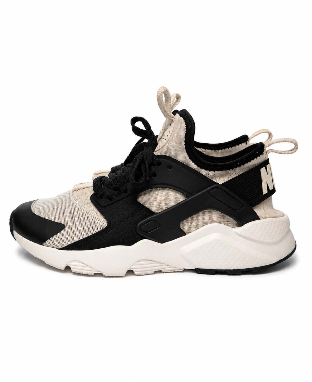 Nike Air Huarache Run Ultra GS Sneakers Black and White Size 4.5